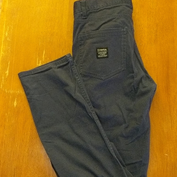 Emerica Skate Slim Chinos 32 